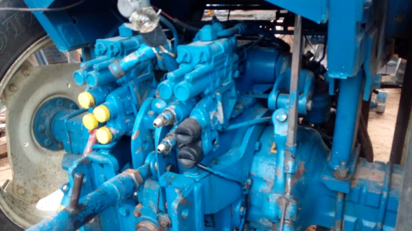 ขายรถไถฟอร์ด7710สองเพลาเทอโบ