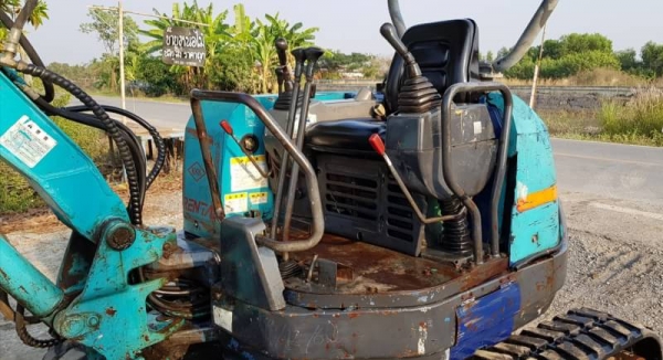 ขายด่วนรถแบคโฮคูโบต้าK30คอลโทลสั้นน้ำมันปั้มนี้วติดลายหัวกะแทกดีดีเทียบเท่าPC30รถนอกสถาพดีพร้อมใช้เพิ่งนำเข้ามายังไม่เคยใช้งานในไทยเลย