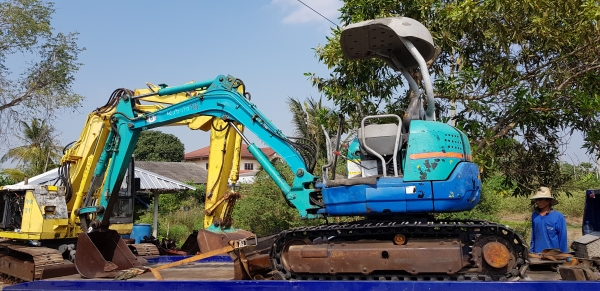 ขายด่วนรถแบคโฮคูโบต้าK30คอลโทลสั้นน้ำมันปั้มนี้วติดลายหัวกะแทกดีดีเทียบเท่าPC30รถนอกสถาพดีพร้อมใช้เพิ่งนำเข้ามายังไม่เคยใช้งานในไทยเลย