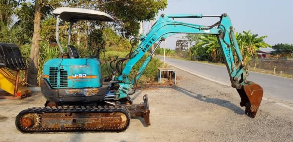 ขายด่วนรถแบคโฮคูโบต้าK30คอลโทลสั้นน้ำมันปั้มนี้วติดลายหัวกะแทกดีดีเทียบเท่าPC30รถนอกสถาพดีพร้อมใช้เพิ่งนำเข้ามายังไม่เคยใช้งานในไทยเลย