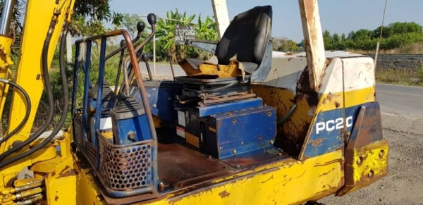 ขายด่วนรถแบคโฮKOMATSUโคมัสซูรุ่นยอดนิยมสวยๆPC20-6เครื่องโคมัสซู3D84เครื่องดีปั่มแรงรถนอกเพิ่งนำเข้ามาใหม่ยังไม่เคยใช้งานในเมืองไทยเลย