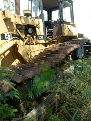 ขายแทรกเตอร์D5H    caterpillar  ใช้งานได้ปกติ  ตีนเป็ด สภาพดี มีทะเบียน ขาย730000 บ.