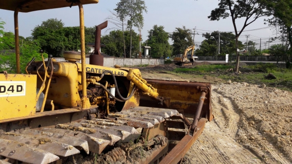 ขายแทรกเตร์D4Dตีนเป็ด ใช้งานได้ พร้อมใช้ เลี้ยวดี เครื่องดี 280000บ.