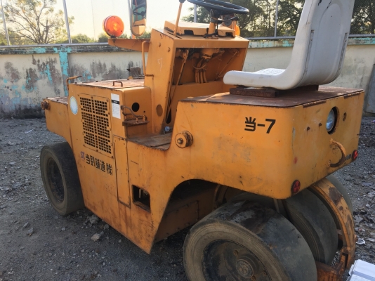 ขายรถบดล้อยาง 7ล้อ  ใช้งานได้  สภาพดี160000บ.