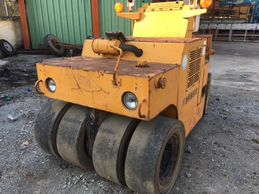 ขายรถบดล้อยาง 7ล้อ  ใช้งานได้  สภาพดี160000บ.