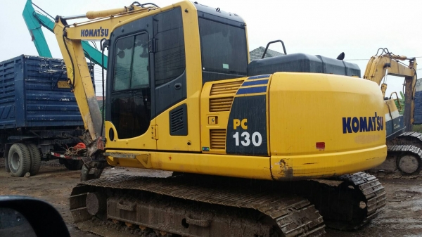 ขายรถแบคโฮ KOMATSU PC130-8 ราคา 1350000 ขายรถแบคโฮ KOMATSU PC130-8 ราคา 1350000