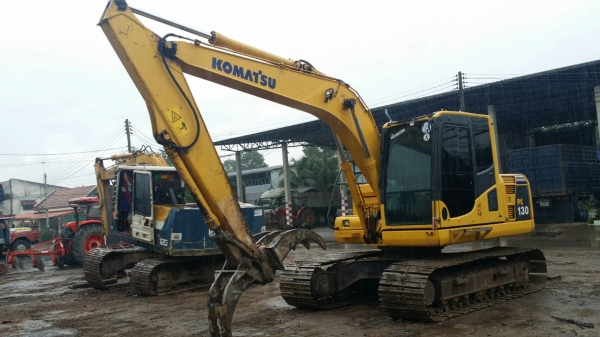 ขายรถแบคโฮ KOMATSU PC130-8 ราคา 1350000