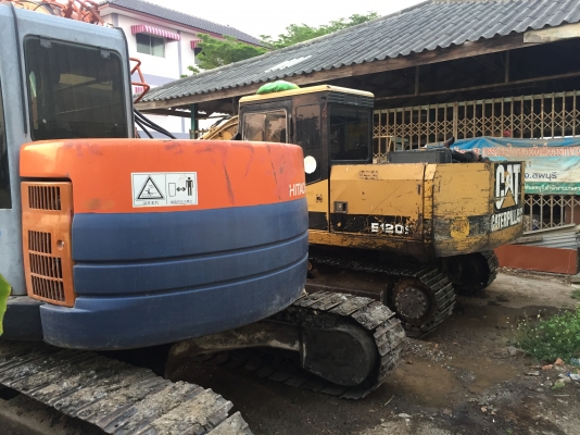 E120B EX135 ขายคันละ560000 เอกสาร ยนต์ตตระการ ใบอินวอย  2 คัน รถอยู่ลพบุรี ขายตามสภาพครับ สนใจติดต่อได้ที่คุณเบียร์ 0802719535 ราคานี้ไม่มีอีกแล้ว