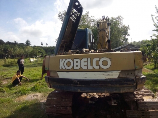 ขายรถแบคโฮ KOBELCO SK120-/// ระบบไฟเต็ม ไม่ม่ีเอกสาร ราคา 550000 ขายรถแบคโฮ KOBELCO SK120-/// ระบบไฟเต็ม ไม่ม่ีเอกสาร ราคา 550000