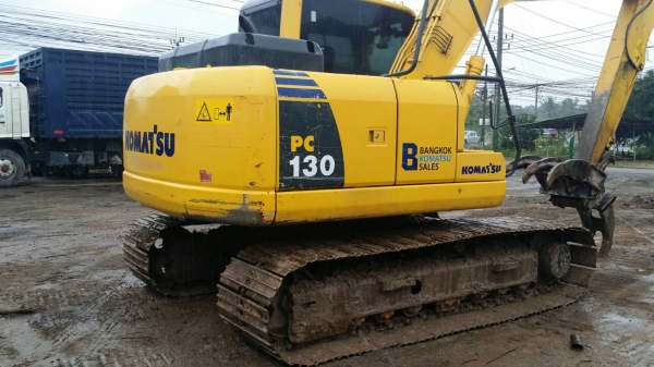 ขายรถแบคโฮ KOMATSU PC130-8 ราคา 1350000