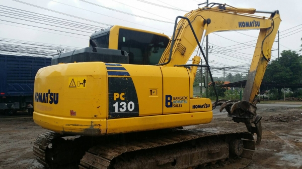 ขายรถแบคโฮ KOMATSU PC130-8 ราคา 1350000