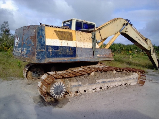 ขายรถแบคโฮ KOMATSU PC200-5 ไม่มีเอกสาร ไม่มีระบบไฟ ราคา 380000
