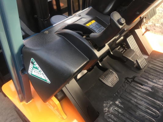 ขายรถตักยางพาราตักยางก้อนยางถ้วยและตักเศษยาง