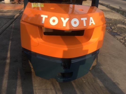 ขายรถตักยางพาราตักยางก้อนยางถ้วยและตักเศษยาง