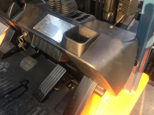 ขายรถตักยางพาราตักยางก้อนยางถ้วยและตักเศษยาง