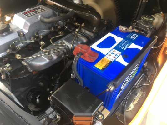 ขายรถตักยางพาราตักยางก้อนยางถ้วยและตักเศษยาง