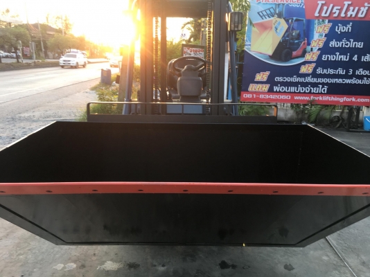 ขายรถโฟล์คลิฟท์มือสองสำหรับตักยางพาราตักทะลายปาล์ม