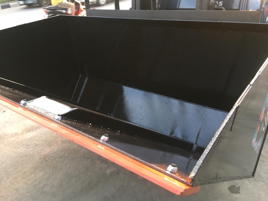 ขายรถโฟล์คลิฟท์มือสองสำหรับตักยางพาราตักทะลายปาล์ม