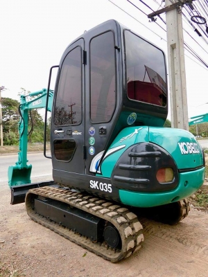 ขายรถขุด ยี่ห้อ:KOBELCO แบบ:SK035 แขนยาวพิเศษมีลายแย๊ก ขนาดPc30 ราคา 450,000 บาท (ติดแอร์พร้อมฟิล์ม) **คอนโทนสั้นปั้มนิ้ว เครื่องยนต์3สูบ รถเก่านอก เอกสารใบอินวอย รถไม่เคยใช้งานในไทย** สนใจติดต่อ 099-907-9273 กิ๊ฟ กมลชนก , 099-907-3356 ช่างบัง