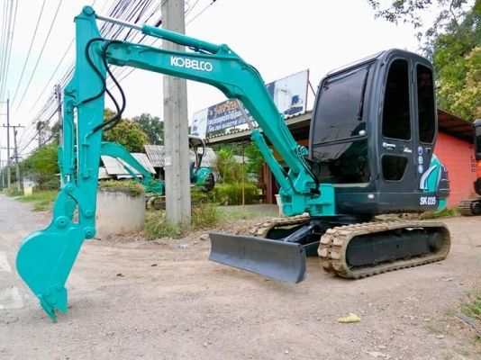 ขายรถขุด ยี่ห้อ:KOBELCO แบบ:SK035 แขนยาวพิเศษมีลายแย๊ก ขนาดPc30 ราคา 450,000 บาท (ติดแอร์พร้อมฟิล์ม) **คอนโทนสั้นปั้มนิ้ว เครื่องยนต์3สูบ รถเก่านอก เอกสารใบอินวอย รถไม่เคยใช้งานในไทย** สนใจติดต่อ 099-907-9273 กิ๊ฟ กมลชนก , 099-907-3356 ช่างบัง