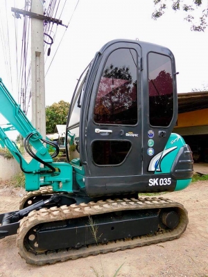 ขายรถขุด ยี่ห้อ:KOBELCO แบบ:SK035 แขนยาวพิเศษมีลายแย๊ก ขนาดPc30 ราคา 450,000 บาท (ติดแอร์พร้อมฟิล์ม) **คอนโทนสั้นปั้มนิ้ว เครื่องยนต์3สูบ รถเก่านอก เอกสารใบอินวอย รถไม่เคยใช้งานในไทย** สนใจติดต่อ 099-907-9273 กิ๊ฟ กมลชนก , 099-907-3356 ช่างบัง