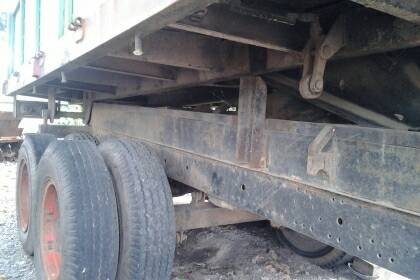 เทนเลอร์ดั้มต่อพวงรถไถ