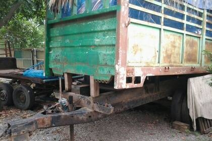 เทนเลอร์ดั้มต่อพวงรถไถ