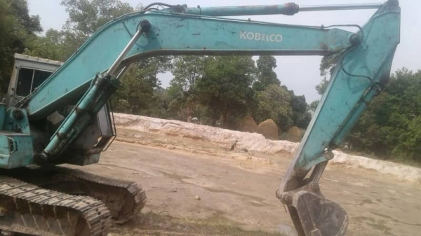 ขาย 395,000 KATO HD 700 เล่มทะเบียน เครื่องดี ปั้มแรง เอวแน่น ช่วงล่างแน่น รถพร้อมใช้ รถอยู่ สุรินทร์ 090-772-3710 090-772-3708