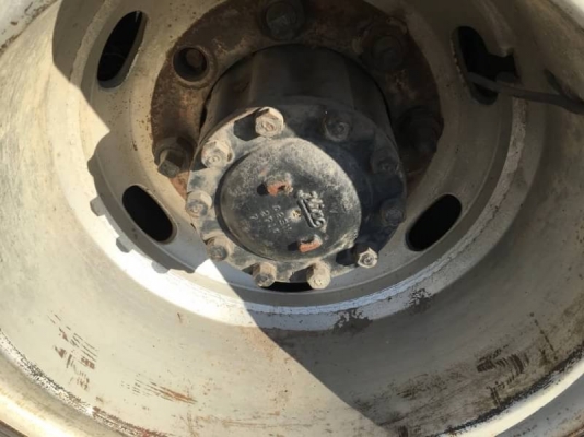 ขาย 635,000 หัวลาก HINO PRAFAI เครื่อง P11C 320 หัวบาง ยางดี คัชซีสวย รถสวยพร้อมใช้ รถอยู่ สระบุรี  090-772-3710 090-772-3708