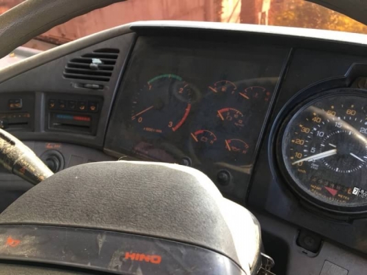 ขาย 635,000 หัวลาก HINO PRAFAI เครื่อง P11C 320 หัวบาง ยางดี คัชซีสวย รถสวยพร้อมใช้ รถอยู่ สระบุรี  090-772-3710 090-772-3708