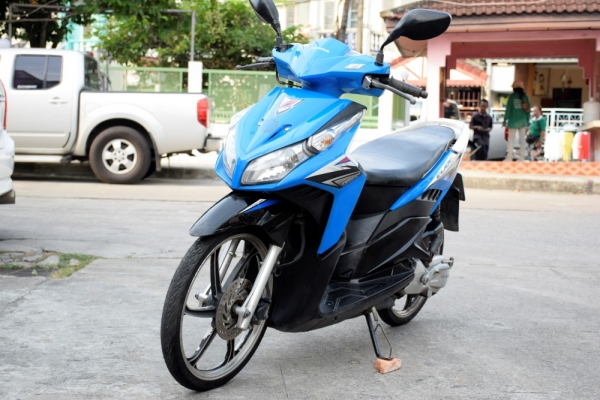 click i 2011 ล้อแมค สภาพพร้อมใช้งาน