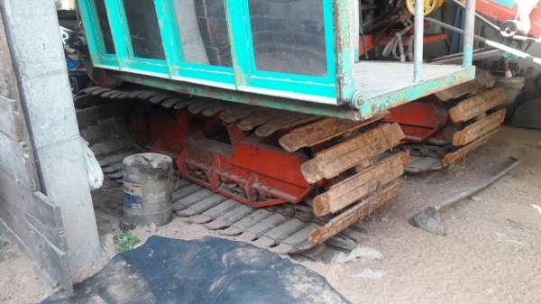 ขายรถเกี่ยว มนัสการช่าง เครื่อง 175 ตัวเดิน 10HT  โซ่ ใบ สวย โครงสร้างสวย สภาพโซ่ ใบ สวย ราคา 355,000 สำหรับคนที่กำลังลังมองหารถเล็ก อุ้ม 1.5 ตัน  แปลงนาเล็กๆ เกี่ยวคล่องตัวครับ 091-0206555 อยู่สุรินทร์ครับ