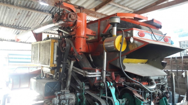 ขายรถเกี่ยว มนัสการช่าง เครื่อง 175 ตัวเดิน 10HT  โซ่ ใบ สวย โครงสร้างสวย สภาพโซ่ ใบ สวย ราคา 355,000 สำหรับคนที่กำลังลังมองหารถเล็ก อุ้ม 1.5 ตัน  แปลงนาเล็กๆ เกี่ยวคล่องตัวครับ 091-0206555 อยู่สุรินทร์ครับ