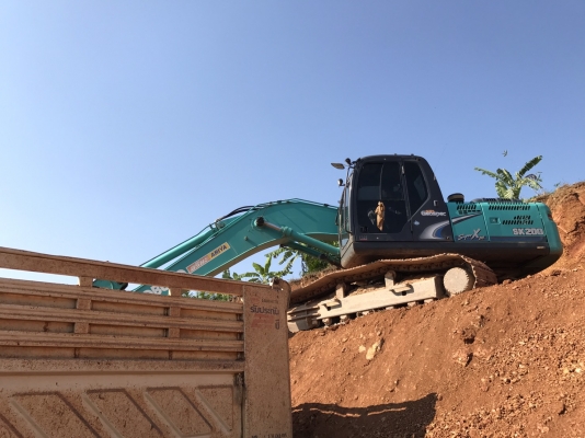 ขายรถแบคโฮ KOBELCO SK200-8 YN12 SUPERXM ไมล์ 8814 ชม.เอกสารอินวอย ราคา 2250000