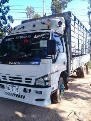 ขาย 6 ล้อ isuzu 130 แรงม้า ปี 50 ยาว 5 เมตร รถห้างเเท้