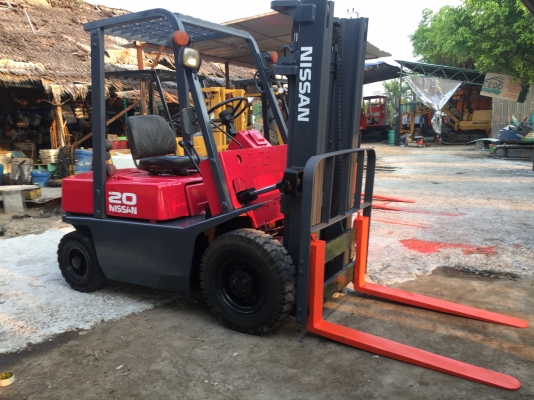 นิสสัน 2 ตันเสาสูง 3 เมตรเก่าญี่ปุ่น มีใบอินวอยไม่เคยใช้ในไทย