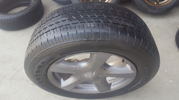 ขายล้อISUZU V Cross17สีกัล ยาง235/60/17  4 ล้อ
