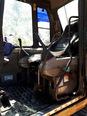 ขาย 545,000  KOMATSU PC 100-6 เครื่องดี ปั้มแรง ไฟฟ้าครบ โช่หนา เอกสารอินวอยร์ รถอยู่ นครปฐม 090-772-3710 090-772-3708