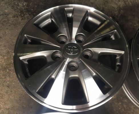 แม็ก TOYOTA INNOVA ปัดเงา ขอบ 15