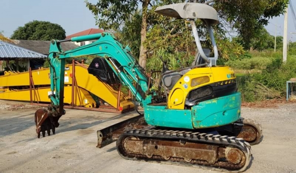 ขายด่วนรถแบคโฮคูโบต้าK30-3คอลโทลสั้นน้ำมันปั้มนี้วติดลายหัวกะแทกดีดีเทียบเท่าPC30รถนอกสถาพดีพร้อมใช้เพิ่งนำเข้ามายังไม่เคยใช้งานในไทยเลย