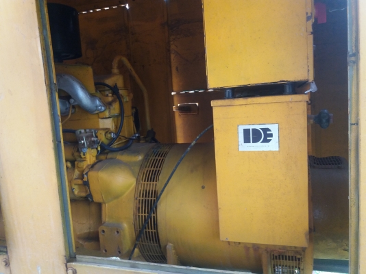 ขายเครื่องปั่นไฟจอร์นเดีย  6 สูบ เซ็ทนอก 93 kva  สภาพดี โทรสอบถาม 098-5922944 ฝน