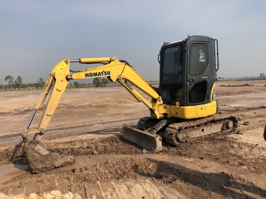 Komatsu Pc30-8 เดิมๆ ป้ายแด่งมือเดียวทำงาน 4500 ชม. เอกสารใบแจ้งจำหน่าย