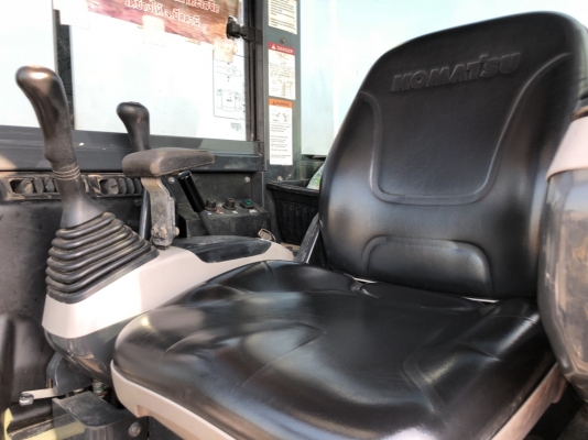 Komatsu Pc30-8 เดิมๆ ป้ายแด่งมือเดียวทำงาน 4500 ชม. เอกสารใบแจ้งจำหน่าย