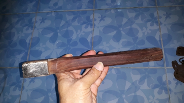 ขายขวานเสือตัดแต่งทรง ขนาด1 1/4 ปอน MADE IN SWEDEN.