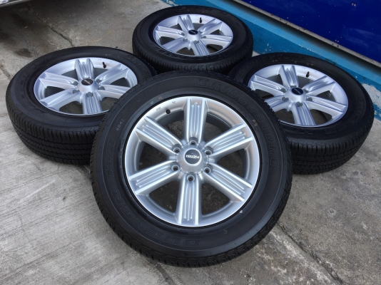 ล้อแม็กป้ายแดง ISUZU D-MAX Blue Power ขอบ 18 พร้อมยางป้ายแดง 255-60-18 ปลายปี 17 ตุ่มอลัง เส้นสีชัดๆ