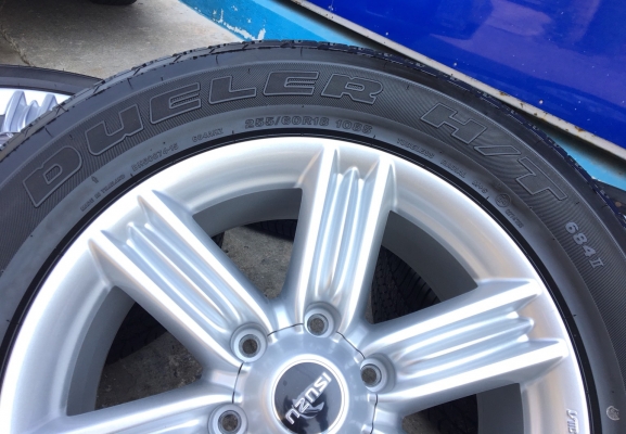 ล้อแม็กป้ายแดง ISUZU D-MAX Blue Power ขอบ 18 พร้อมยางป้ายแดง 255-60-18 ปลายปี 17 ตุ่มอลัง เส้นสีชัดๆ