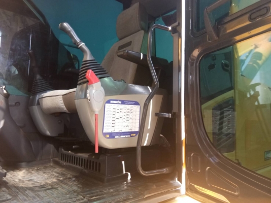 ขออรุญาติขายรถ KOMATSUPC200 MO เอกสารเล่มชั่วโมง7800พร้อมใช้งานทุกระบบกำลังทำบู๊ดสลักบุ้งกี้ให่แน่นปึกราคา2350000สนใจติดต่อ 0853224877-0988930465