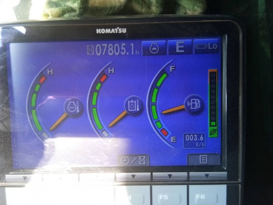 ขออรุญาติขายรถ KOMATSUPC200 MO เอกสารเล่มชั่วโมง7800พร้อมใช้งานทุกระบบกำลังทำบู๊ดสลักบุ้งกี้ให่แน่นปึกราคา2350000สนใจติดต่อ 0853224877-0988930465