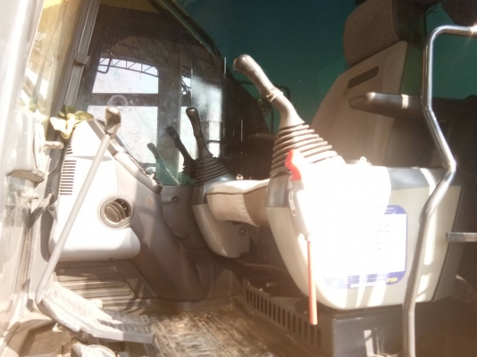 ขออรุญาติขายรถ KOMATSUPC200 MO เอกสารเล่มชั่วโมง7800พร้อมใช้งานทุกระบบกำลังทำบู๊ดสลักบุ้งกี้ให่แน่นปึกราคา2350000สนใจติดต่อ 0853224877-0988930465