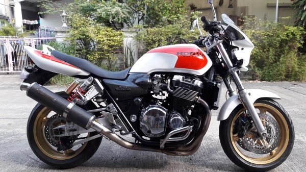 ขาย CB 1300 ทะเบียนเล่มเขียวพร้อมโอน 125000